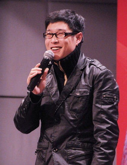 娱乐圈十大最丑女星_亚洲最丑明星TOP20 吴莫愁 何润东